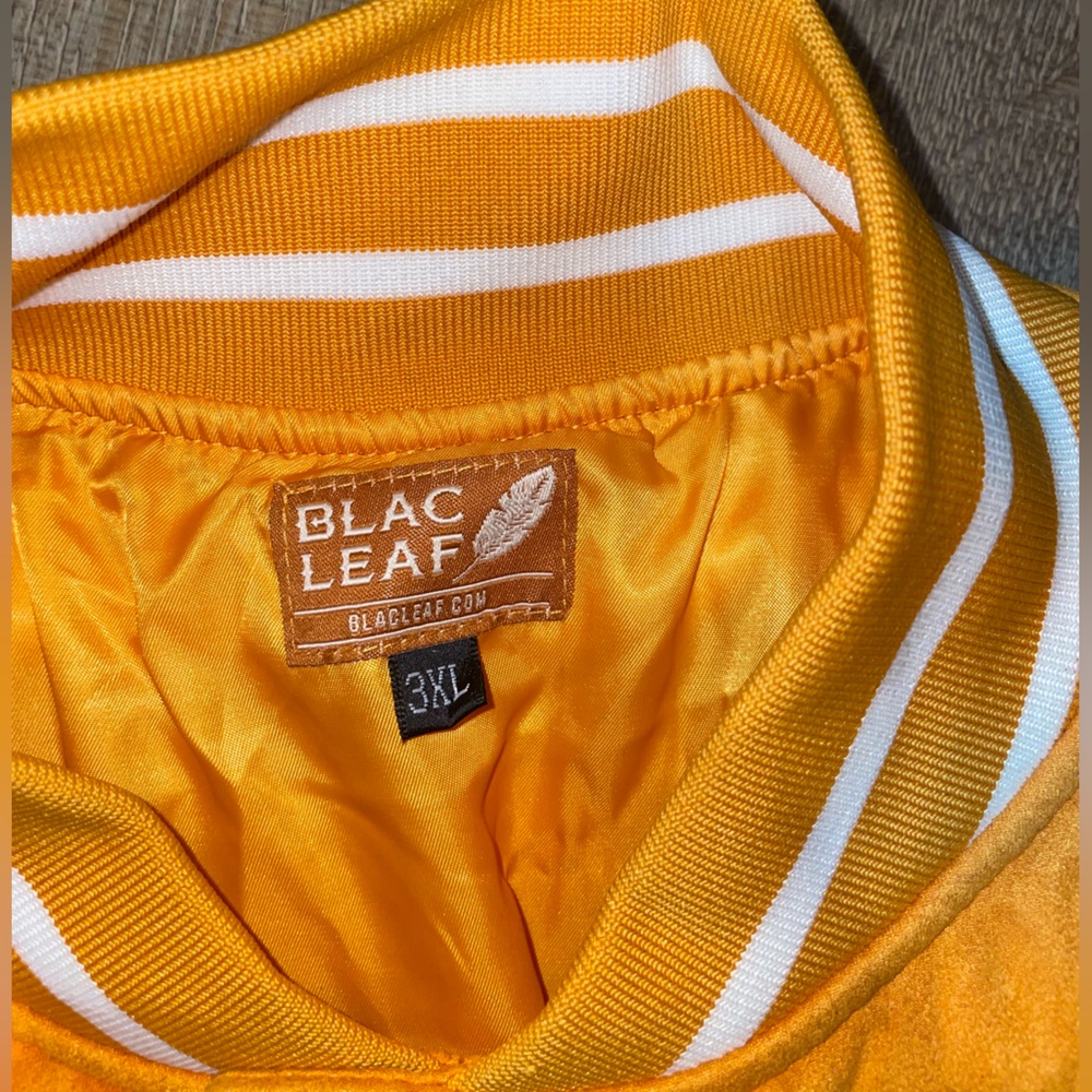 Blac Leaf Jacket - image 2